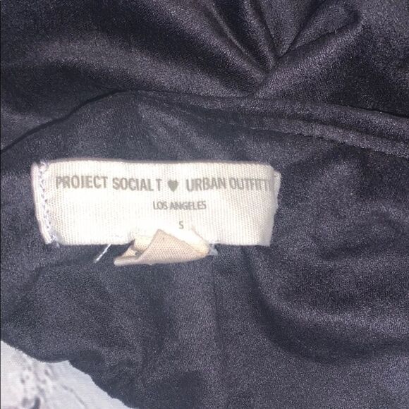🖤 Urban Outfitters: Project Social T Black Velvety Tube Top - Size Small - Picture 3 of 4